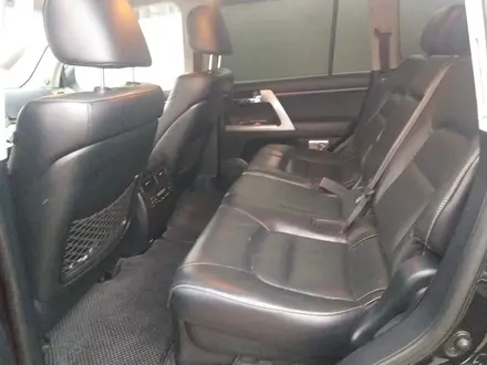 Toyota Land Cruiser 2015 года за 26 000 000 тг. в Семей – фото 6