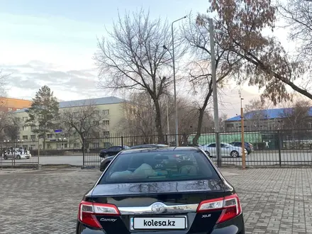 Toyota Camry 2013 года за 7 200 000 тг. в Уральск – фото 5