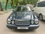 Mercedes-Benz E 320 1997 года за 1 750 000 тг. в Алматы – фото 3