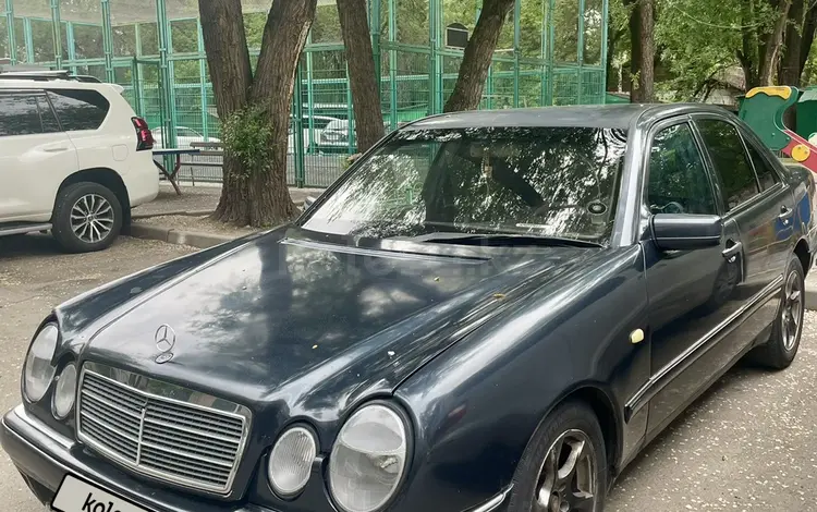 Mercedes-Benz E 320 1997 года за 1 750 000 тг. в Алматы