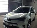 Toyota RAV4 2017 годаfor12 000 000 тг. в Астана – фото 2