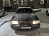 Mercedes-Benz C 180 1995 годаfor2 000 000 тг. в Караганда – фото 2