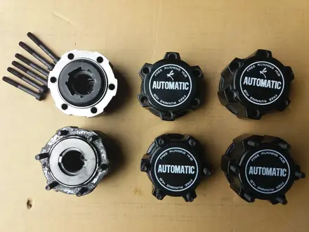 Хабы на nissan xterra за 1 000 тг. в Актау