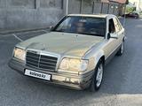 Mercedes-Benz E 220 1993 года за 1 850 000 тг. в Карабулак – фото 3