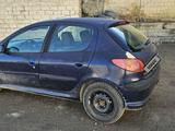 Peugeot 206 2003 года за 1 100 000 тг. в Актау – фото 5