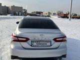 Toyota Camry 2018 года за 17 000 000 тг. в Астана – фото 4