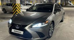 Lexus ES 300h 2019 годаүшін16 700 000 тг. в Алматы – фото 2