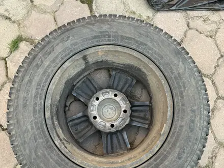 Комплект зимних колес за 400 000 тг. в Алматы – фото 7