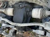 Задняя ходовка Паджеро 4 редуктор балка привода за 100 000 тг. в Караганда – фото 3