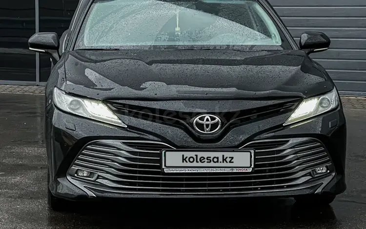 Toyota Camry 2019 года за 17 000 000 тг. в Алматы