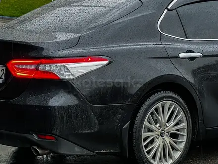 Toyota Camry 2019 года за 17 000 000 тг. в Алматы – фото 7