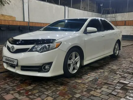Toyota Camry 2014 года за 8 000 000 тг. в Шымкент – фото 2