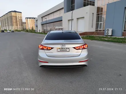 Hyundai Elantra 2017 года за 6 000 000 тг. в Актау – фото 5