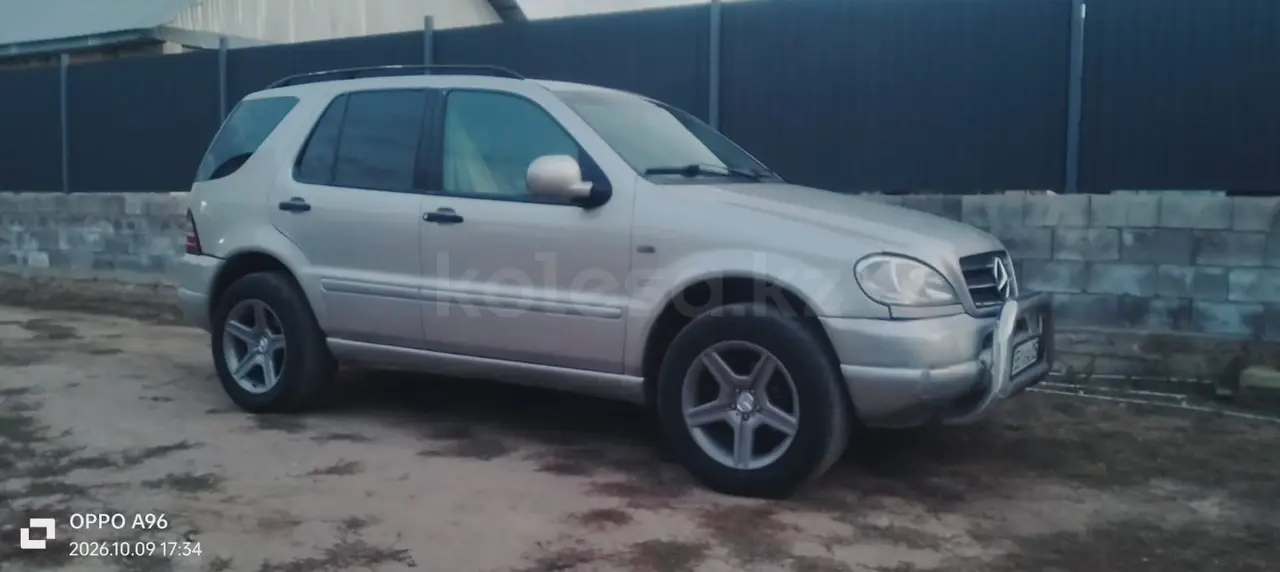 Mercedes-Benz M-Class, 2001
