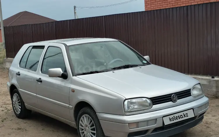 Volkswagen Golf 1994 годаүшін2 700 000 тг. в Актобе