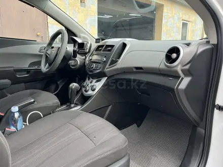 Chevrolet Aveo 2014 года за 3 000 000 тг. в Астана – фото 15