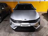 Kia K5 2021 года за 13 100 000 тг. в Астана