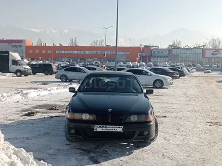 BMW 528 1998 года за 4 000 000 тг. в Алматы