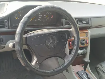 Mercedes-Benz E 320 1995 года за 1 650 000 тг. в Астана – фото 9