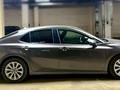 Toyota Camry 2019 года за 11 800 000 тг. в Астана – фото 2