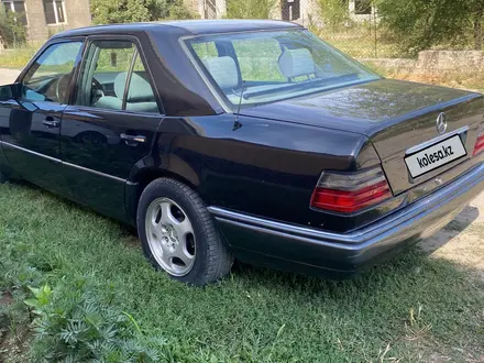 Mercedes-Benz E 280 1994 года за 3 000 000 тг. в Шымкент – фото 5