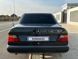 Mercedes-Benz E 220 1992 годаүшін1 750 000 тг. в Шымкент – фото 4