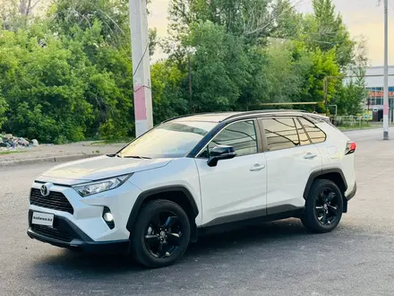 Toyota RAV4 2021 года за 15 990 000 тг. в Алматы