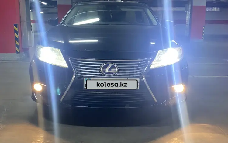 Lexus ES 300h 2014 года за 11 500 000 тг. в Тараз