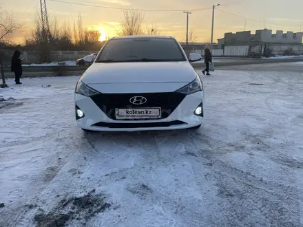 Hyundai Accent 2022 года за 7 900 000 тг. в Семей