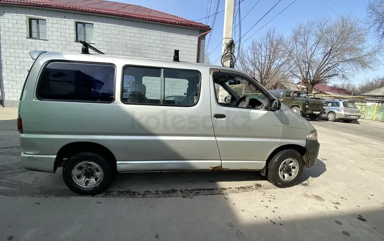 Toyota HiAce Regius 1997 года за 2 800 000 тг. в Алматы