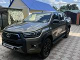Toyota Hilux 2024 года за 28 500 000 тг. в Уральск – фото 2