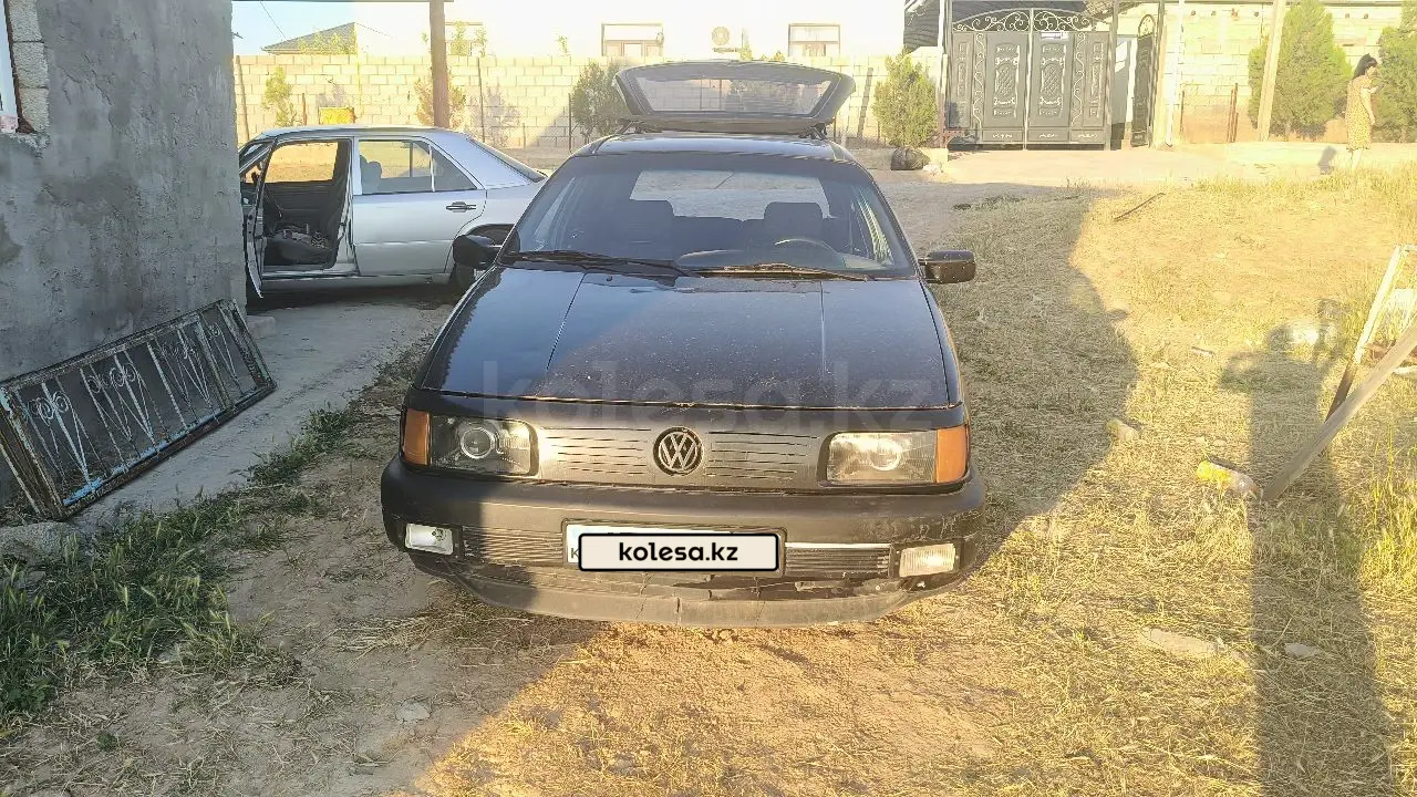 Volkswagen Passat, 1990
