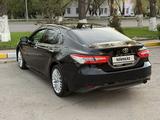 Toyota Camry 2018 года за 13 600 000 тг. в Караганда – фото 5