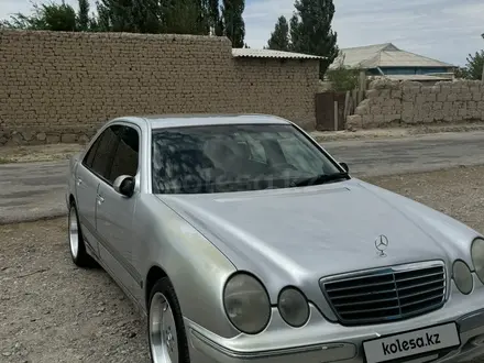 Mercedes-Benz E 320 1999 года за 5 000 000 тг. в Туркестан – фото 2