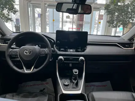 Toyota RAV4 Luxe 2025 года за 24 490 000 тг. в Караганда – фото 15