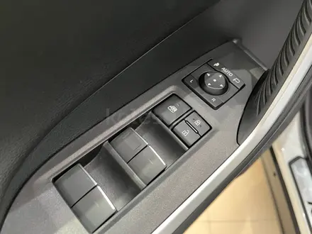 Toyota RAV4 Luxe 2025 года за 24 490 000 тг. в Караганда – фото 19