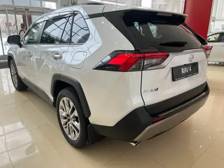 Toyota RAV4 Luxe 2025 года за 24 490 000 тг. в Караганда – фото 5
