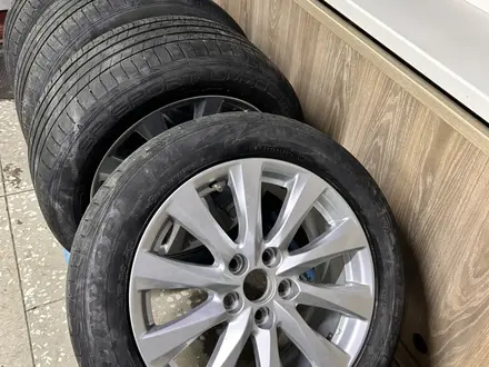 Комплект дисков Toyota с летней резиной Dunlop за 340 000 тг. в Петропавловск – фото 5
