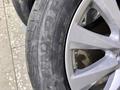 Комплект дисков Toyota с летней резиной Dunlop за 340 000 тг. в Петропавловск – фото 5