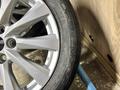 Комплект дисков Toyota с летней резиной Dunlop за 340 000 тг. в Петропавловск – фото 3