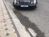 Mercedes-Benz E 500 2001 года за 8 000 000 тг. в Шымкент – фото 2