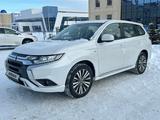 Mitsubishi Outlander 2022 года за 11 900 000 тг. в Актобе – фото 3