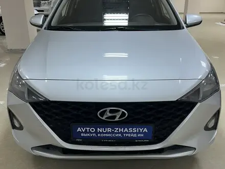 Hyundai Accent 2021 года за 6 500 000 тг. в Актау – фото 2
