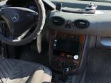 Mercedes-Benz A 160 2003 года за 2 000 000 тг. в Семей – фото 2