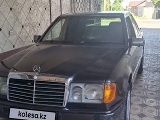 Mercedes-Benz E 230