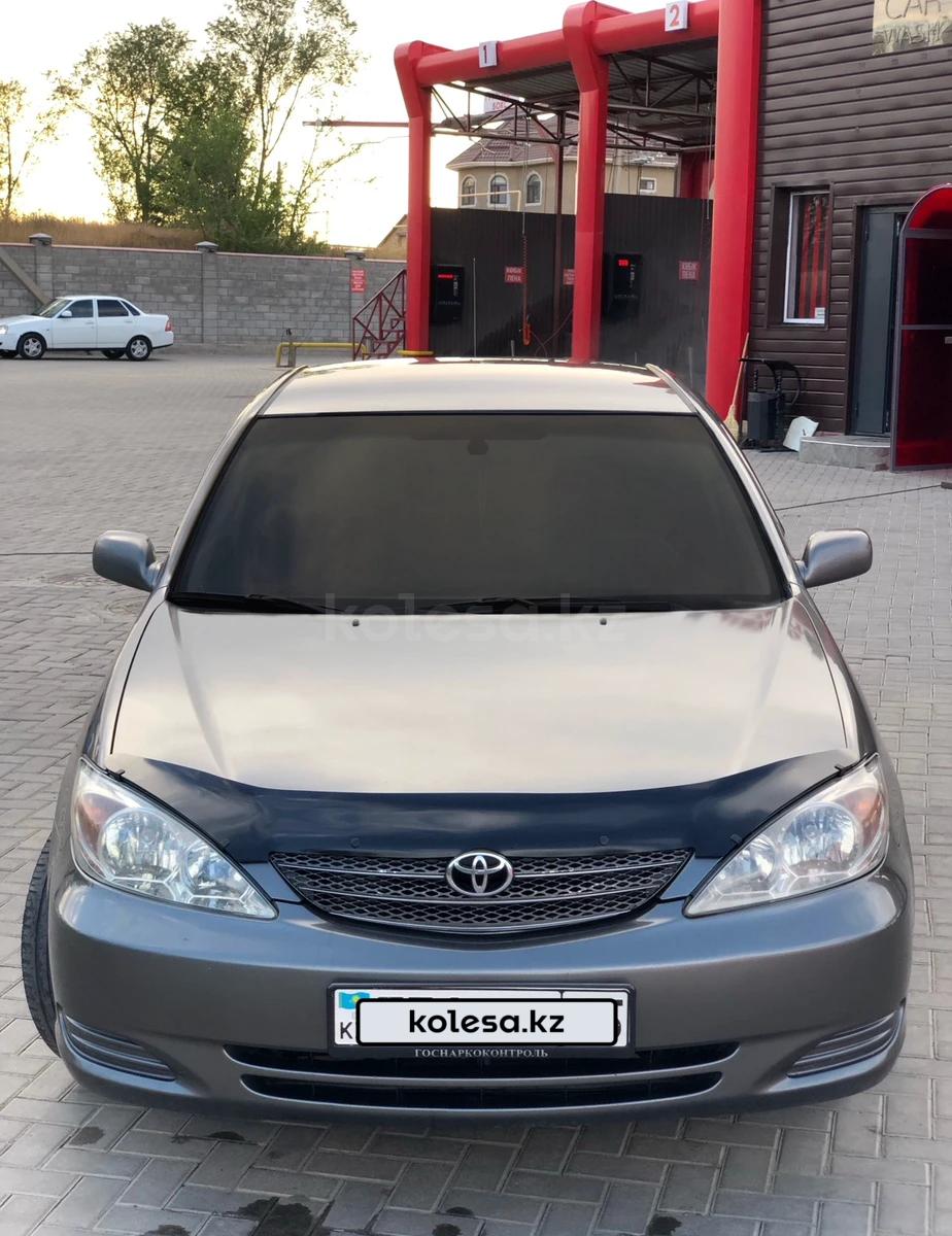 Toyota Camry 2003 г.