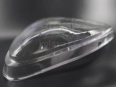 Стекло фары правое W220 за 150 000 тг. в Алматы