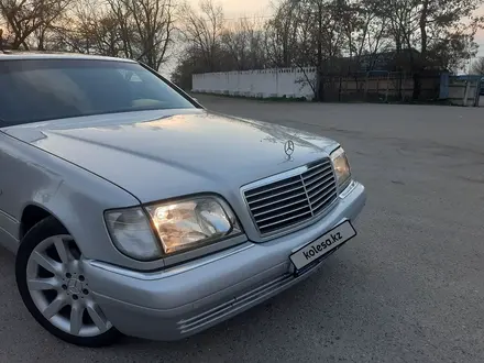 Mercedes-Benz S 320 1997 года за 6 300 000 тг. в Алматы – фото 2