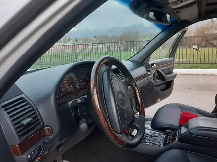 Mercedes-Benz S 320 1997 года за 6 300 000 тг. в Алматы – фото 17
