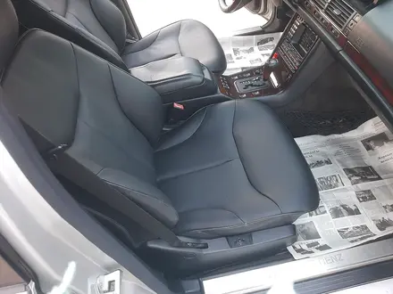 Mercedes-Benz S 320 1997 года за 6 300 000 тг. в Алматы – фото 26